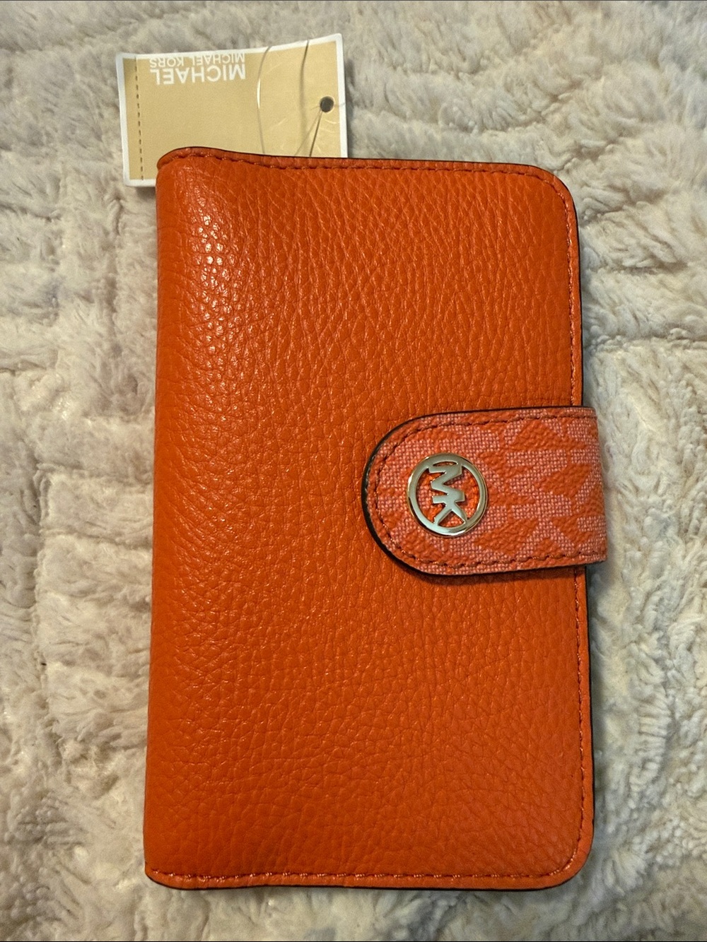 Michael Kors NWT Orange Bifold
Pebbled Leather Wallet